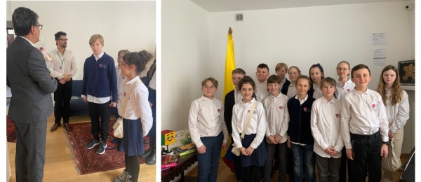 Grupo de niños en proceso de aprendizaje del idioma español visita la Embajada de Colombia en Polonia