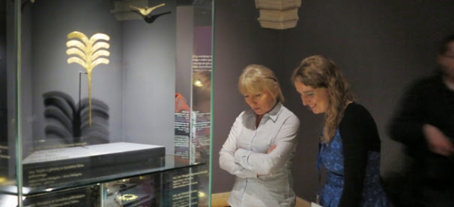 Exitosa inauguración de la exposición del Museo del Oro de Colombia en Varsovia